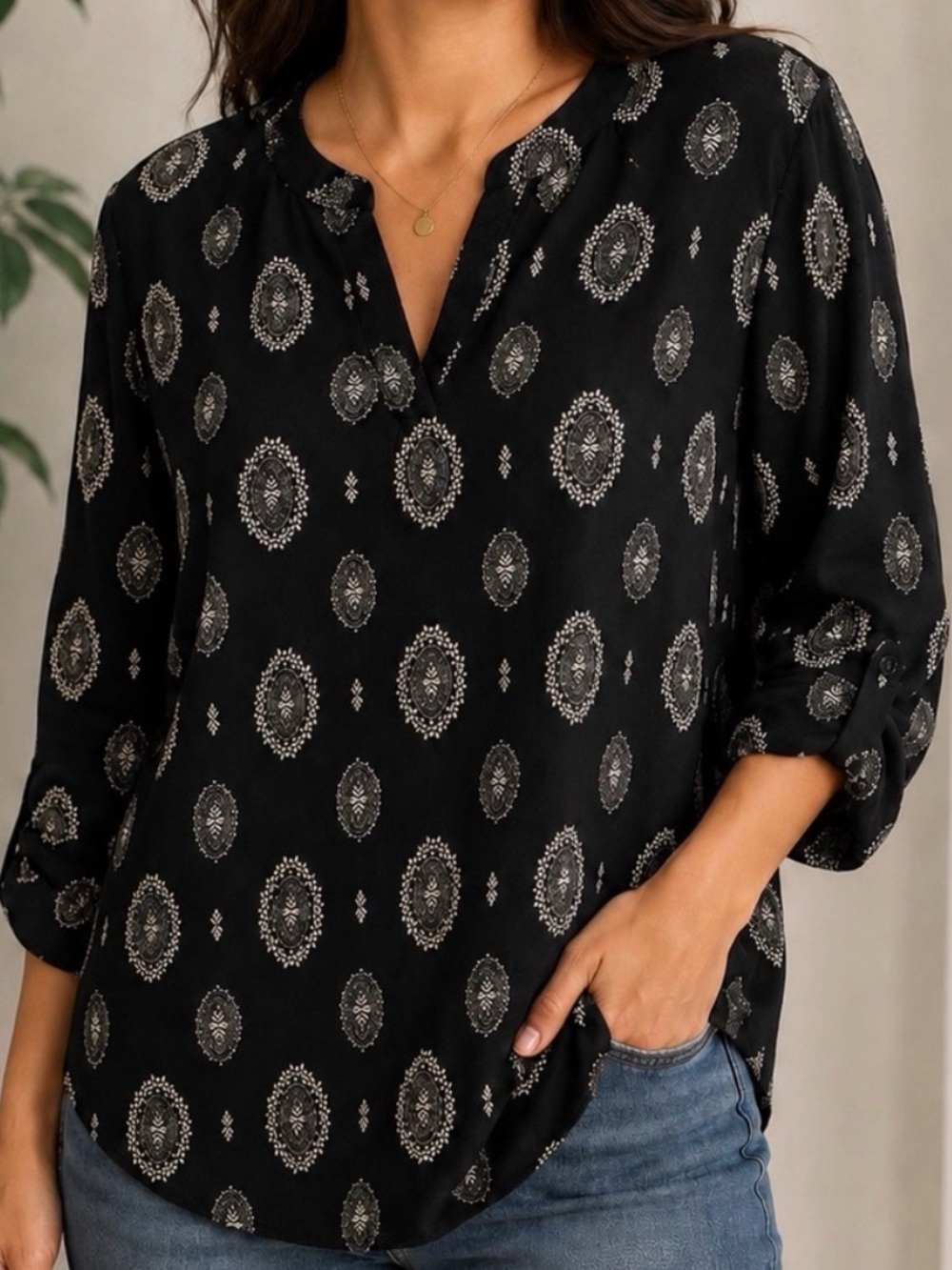 Black & White Boho Medallion Top Size XS